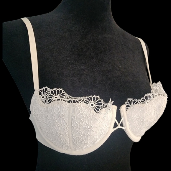 🌻Vintage Victoria Secret Daisy Bra - Picture 4 of 9